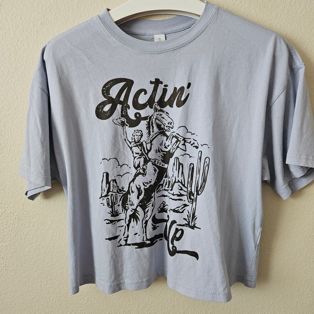 Actin' up crop graphic tshirt S
